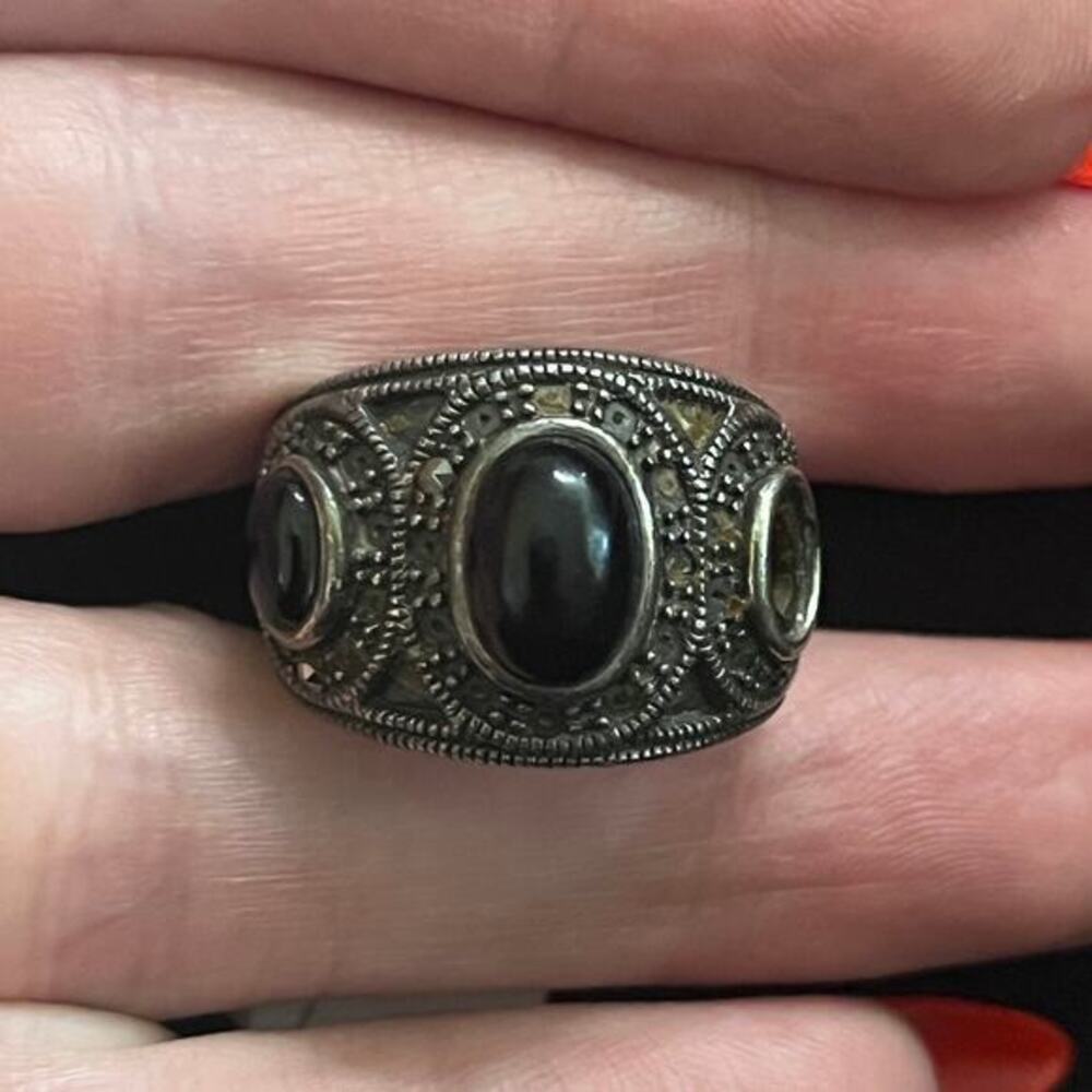 Vintage 925 Sterling Silver and Black Onyx Stone Ring Witchy Boho FLAW see photo